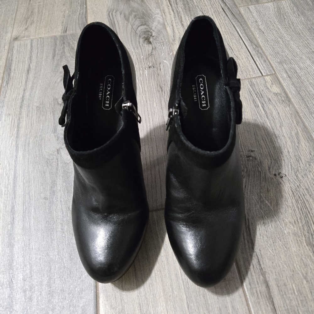 Coach Beatrice low ankle bootie heels,  size 8.5 women's - Picture 12 of 15